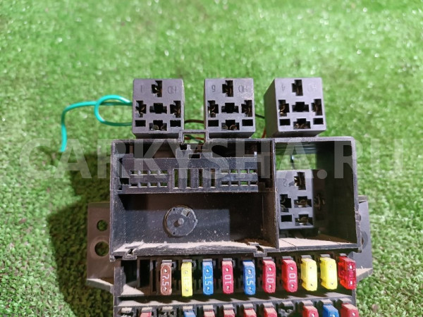 Блок предохранителей салонный Geely MK Cross оригинальный номер 1017004439