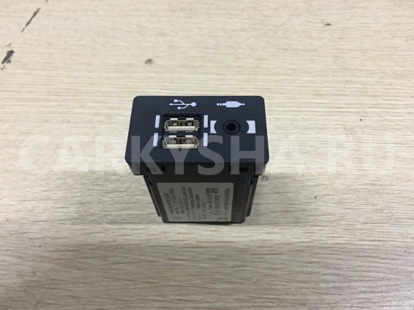 Разъем USB AUX Lexus RX IV Рестайлинг  оригинальный номер 86190-24030