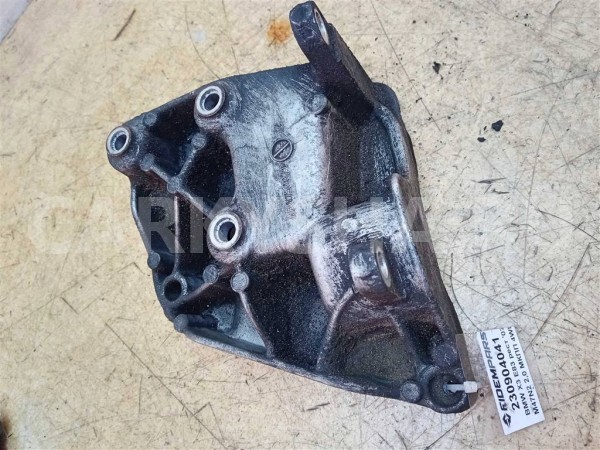 Название детали Кронштейн компрессора Модель BMW 3-серия E46 BMW 3er оригинальный номер 64557794614