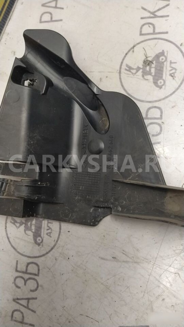Накладка замка передней правой двери Renault Megan Renault 20 оригинальный номер 8200264640