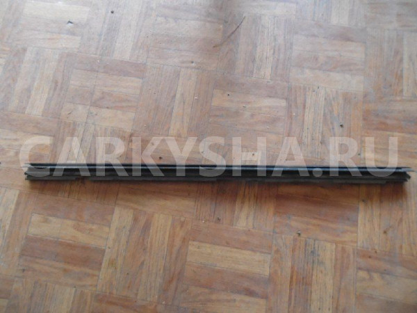 Накладка стекла Volkswagen Jetta V (2005—2011) Volkswagen Jetta оригинальный номер 1K5837472D5AP