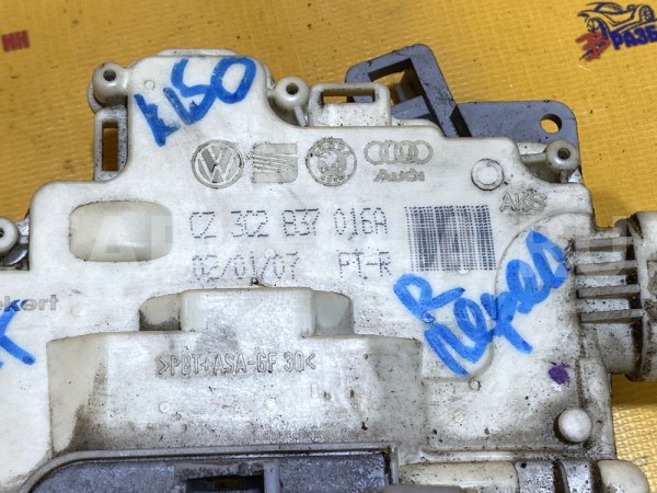 Замок двери передний правый Audi Q7 4L Audi 200 оригинальный номер 8J2837016A