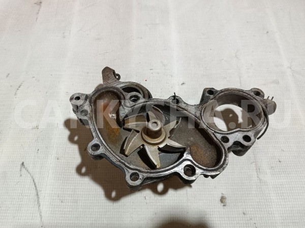 Насос водяной (помпа) Toyota Hilux Surf 