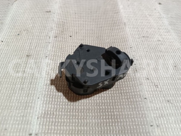 Моторчик заслонки отопителя BMW 3er оригинальный номер 6902854