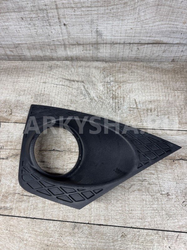 Решетка в бампер правая SsangYong New Actyon 2013+ Ssang Yong Actyon оригинальный номер 7871434300