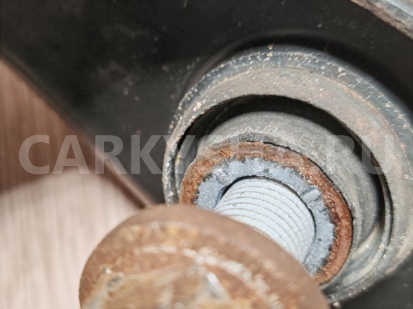 Рычаг перед правый Nissan Terrano 2018 5450000Q2A F4R Nissan Terrano 