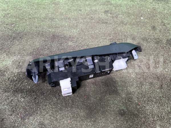 Блок управления стеклоподъемниками Toyota Highlander 2013-2019 848200E020 U50 Toyota Highlander 