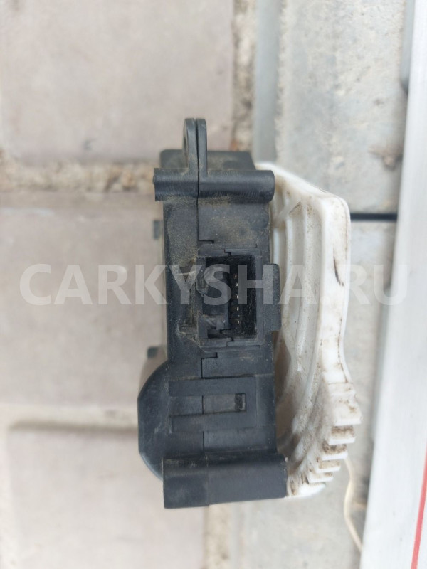 Сервопривод печки Toyota Avensis T270 Toyota Avensis оригинальный номер 1138002800