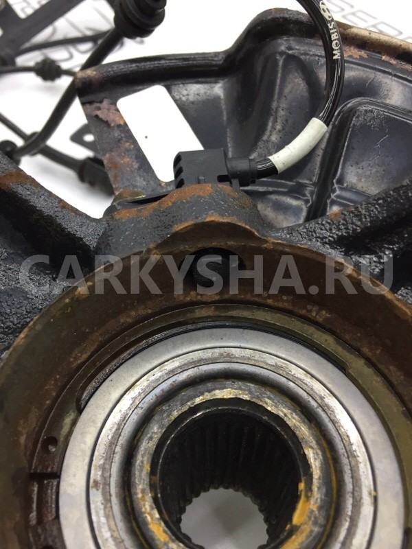 Поворотный кулак передний левый Kia Venga YN G4FC Kia Venga 