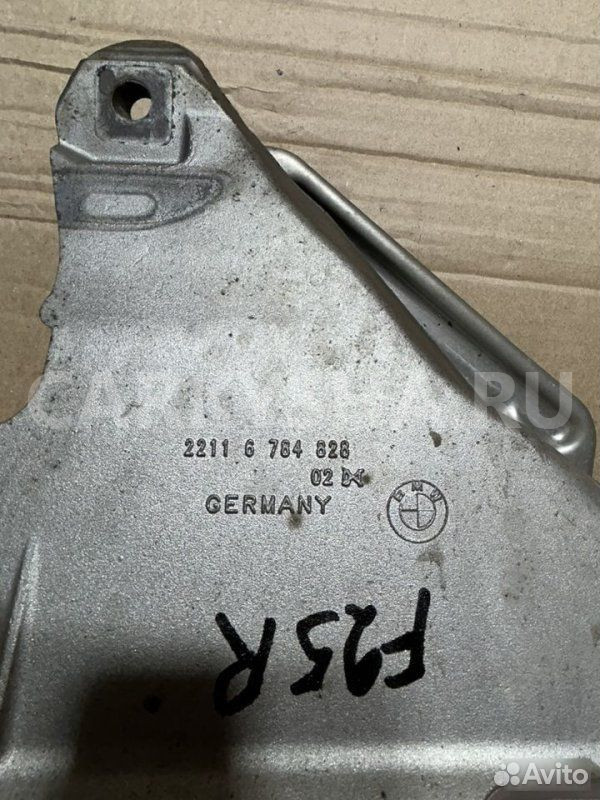 Кронштейн двигателя правый BMW X3 F25 N52B30 2010 BMW X3 оригинальный номер 22 11 6 784 828