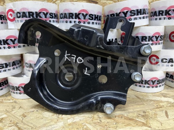 Кронштейн передней балки левый Toyota Camry VIII (XV70) оригинальный номер 51024-33080