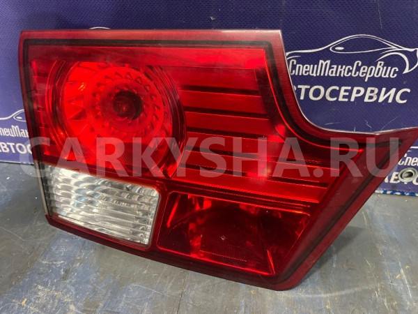 Задний внутренний фонарь левый SsangYong Kyron 2 Ssang Yong Kyron оригинальный номер 8360309150