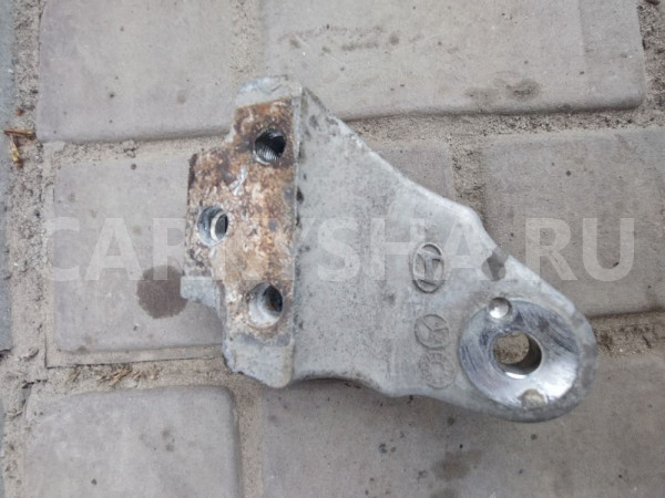 Кронштейн опоры двигателя правый Hyundai Getz Hyundai Getz оригинальный номер 218401C300