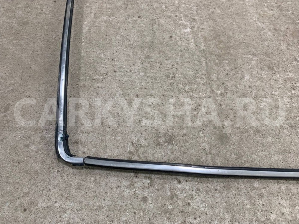 Хром молдинг лобового стекла Toyota Hilux 2 1991 Toyota 4runner оригинальный номер 7650389103