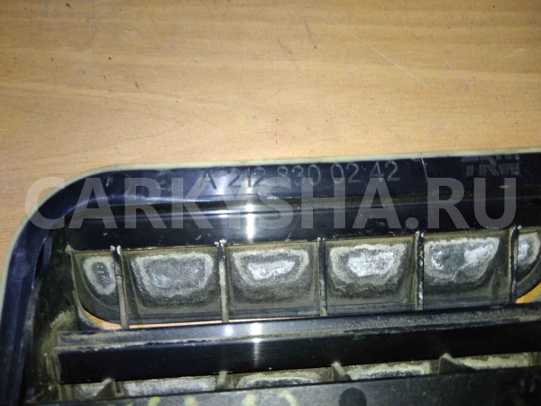 Решетка вентиляционная Mercedes-Benz E-класс W212/S212/C207/A207 рестайлинг (2013—2016) Mercedes-Benz E-klasse оригинальный номер a2128300242