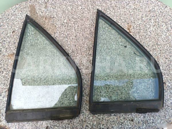 Стекло форточки задней левой Митцубиси Лансер 9 Mitsubishi i оригинальный номер MR525825