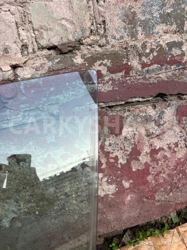 Стекло переднее левое BMW 3 E46 M43 1999 BMW 3er 