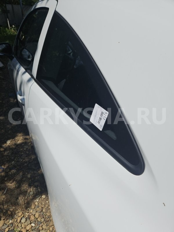 Глухое стекло форточка кузова Opel Corsa 