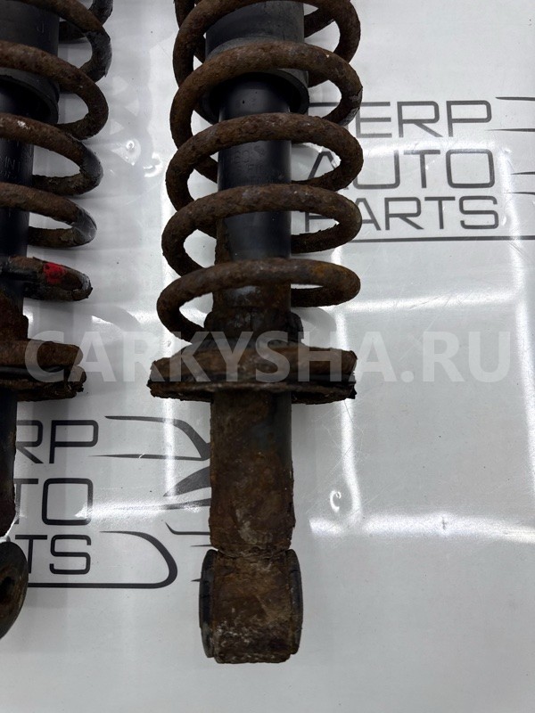 Стойки амортизатора задние Mitsubishi Lancer 9 Mitsubishi Lancer 