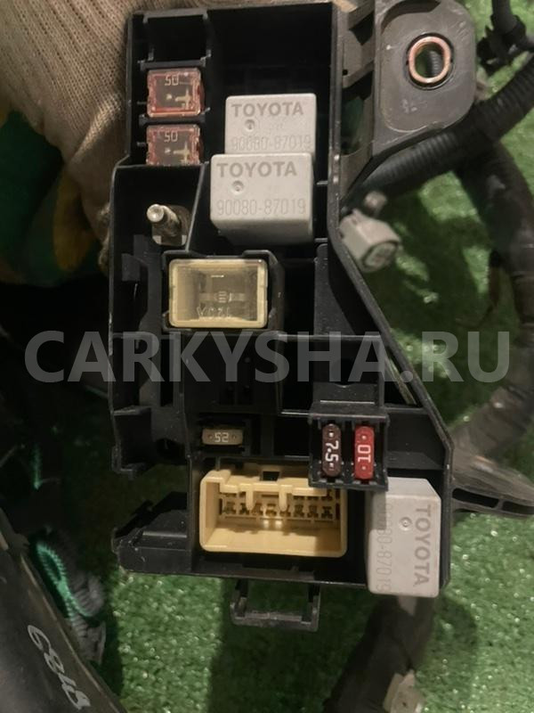 Проводка ДВС Toyota Avensis оригинальный номер 8211105C20