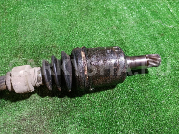 Полуось передняя левая Mazda 2 оригинальный номер GP102560XA