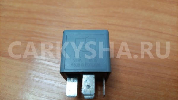 Реле вентилятора №373 Volkswagen Passat B5.5 ALZ Volkswagen Passat 