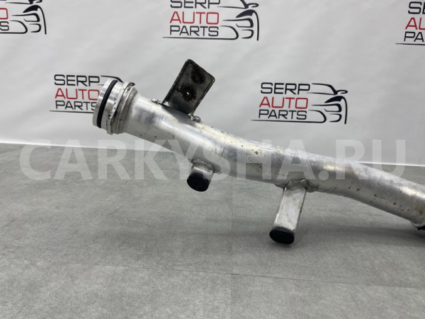 Патрубок интеркулера Volkswagen Touareg NF 3.0TDI Volkswagen Touareg 