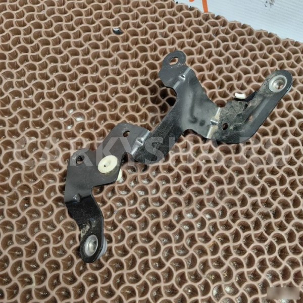 Кронштейн токораспределителя BMW X3 