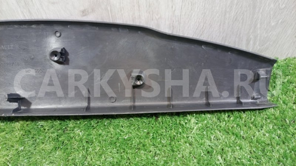 Обшивка двери багажника Renault Megane 2004 Renault 20 оригинальный номер 8200128758