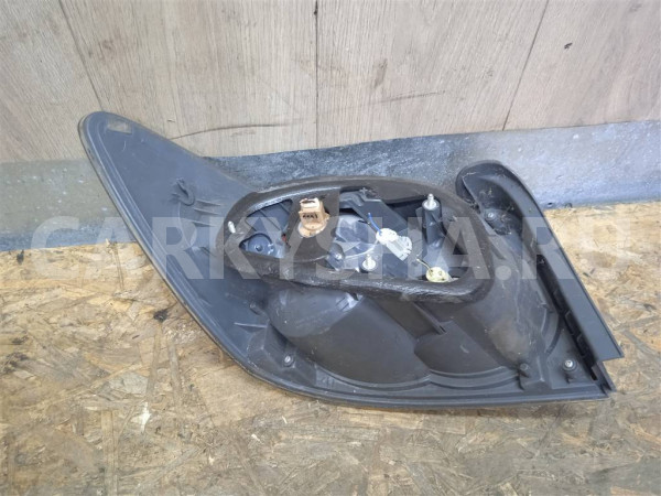 Фонарь задний правый Kia RIO 2005-2011 Kia Rio оригинальный номер 924021G210