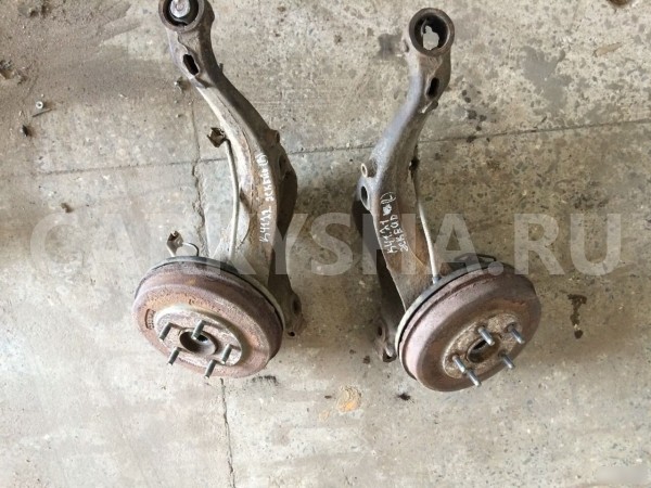 Кулак задний левый Ford Escape I (2000—2004) Ford Escape оригинальный номер YL8Z-5808-BA