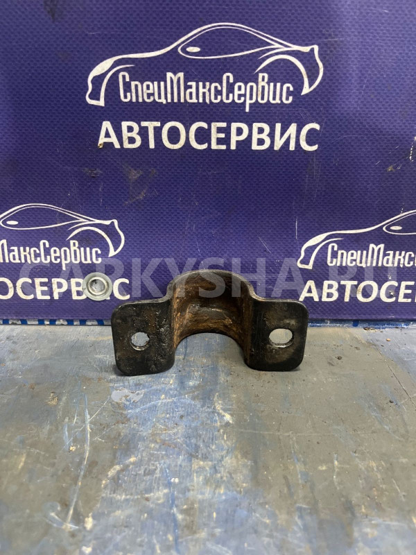 Кронштейн стабилизатора передний SsangYong Ssang Yong Kyron оригинальный номер 4471408000
