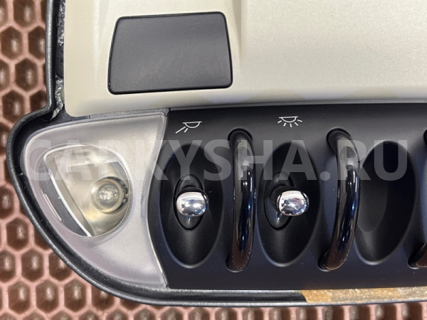 Плафон подсветки салона Mini Clubman оригинальный номер 61 31 9 284 415, 61 31 9 284 415, 61319284415, 9284415, 61 31 9 806 788, 61319806788, 9806788, 61 31 3 422 625, 61313422625, 3422625, 61 31 9 234 134, 61319234134, 9234134, 61 31 9 229 513, 61319229513, 9229513, 61 31 3 422 627, 61313422627, 3422627