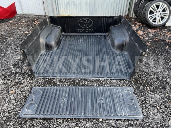 Вкладыш в кузов Toyota Hilux VIII – пикап двойная кабина оригинальный номер PW3B1-0K010