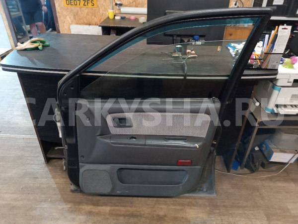Дверь передняя правая Mitsubishi i оригинальный номер MB637956
