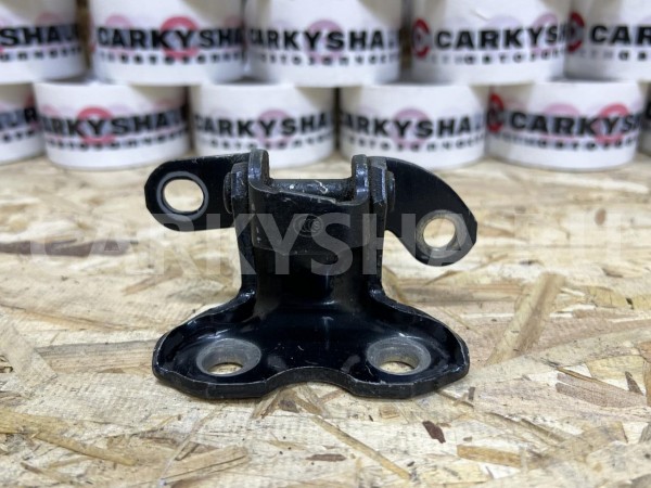 Петля двери задней правой Toyota Land Cruiser Prado 150 Series Внедорожник 5 дв. оригинальный номер 68750-20121