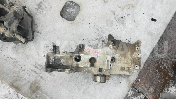 Кронштейн генератора Renault Logan I (2004—2009) Renault 20 