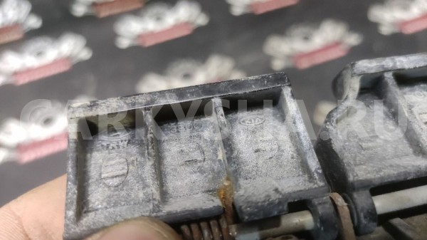 Ручка крышки багажника Хендай Тускан I Hyundai Tucson 