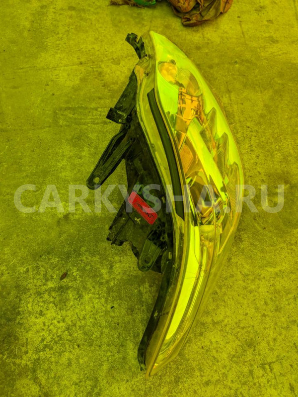 Фара Toyota Alphard оригинальный номер 81110-58251