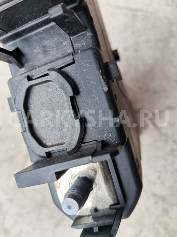 Блок предохранителей, реле A2075402750 Mercedes-Benz E-класс 2012 C207 271.860 Mercedes-Benz E-klasse оригинальный номер A2075402750
