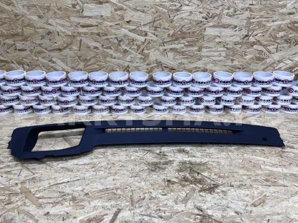 Накладка воздуховода торпеды Toyota Highlander IV (U70) оригинальный номер 55981-0E090-C0