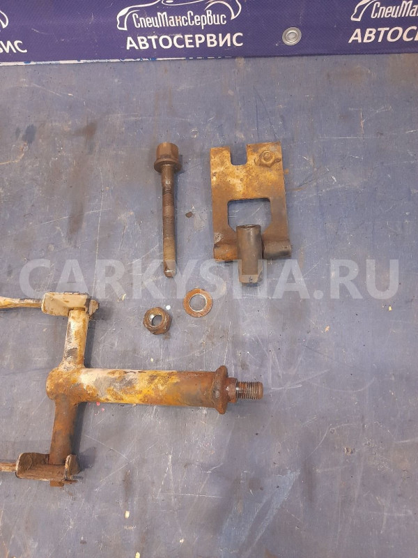 Крепление запасного колеса SsangYong Kyron Ssang Yong Kyron оригинальный номер 4181009A0A