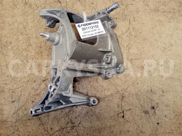 Название детали Кронштейн топливного фильтра Модель Peugeot 4008 Peugeot 4008 оригинальный номер 190268