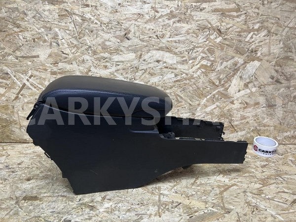 Подлокотник передний Toyota Camry VI (XV40) оригинальный номер 58810-33200-B0