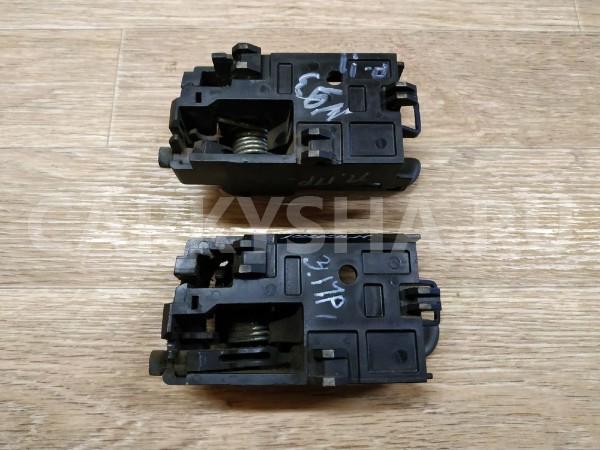 Ручка двери внутренняя правая Nissan Primera 