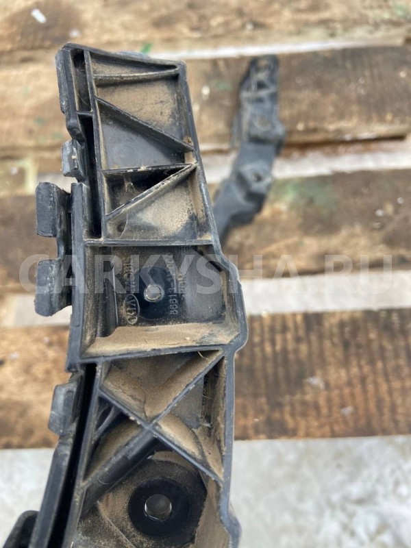 кронштейн бампера Kia Ceed ED (2006—2010) Kia Cee'd оригинальный номер 86613-1h000