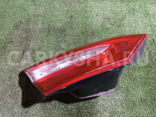 Фонарь задний внутренний левый Toyota Camry оригинальный номер 8159033350