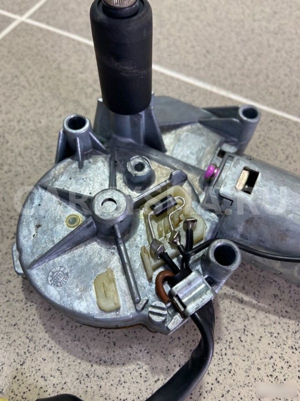 Моторчик дворников задний Nissan Primera P10 1993 Nissan Primera 