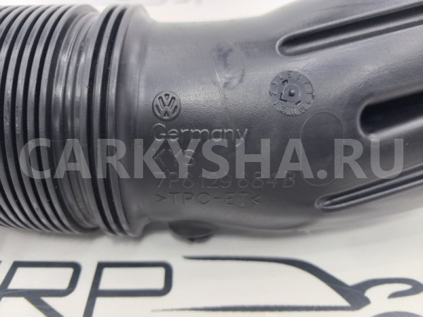 Патрубок воздушного фильтра Volkswagen Touareg NF Volkswagen Touareg 