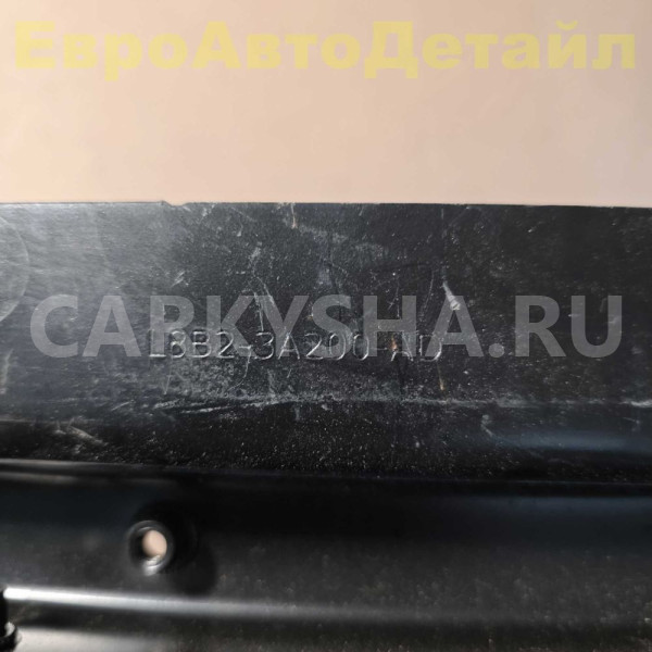 Распорка моторного отсека Land Rover Defender L663 Land Rover Defender оригинальный номер LR131976